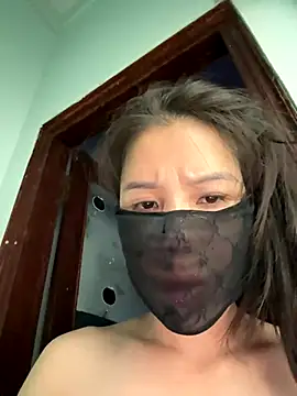 Snapshot of simsim-00 chatting on October 9, 3:43 pm simsim-00 online show from October 9, 3:43 pm