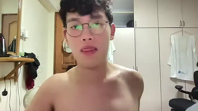 Passionatetwink2 online show from September 25, 10:19 am