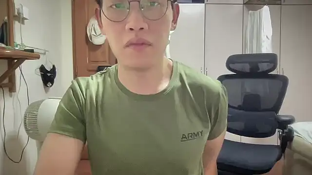 Passionatetwink2 online show from October 10, 5:12 pm