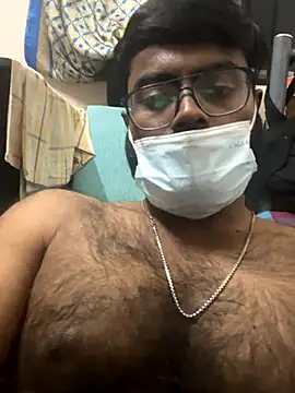 DJLOVE280825 online show from December 3, 9:35 pm