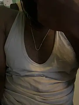 DJLOVE280825 online show from May 29, 9:24 pm