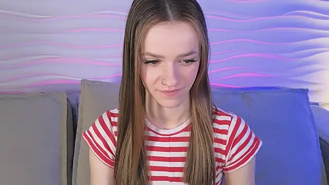 E l i z e  online show from April 22, 5:10 am