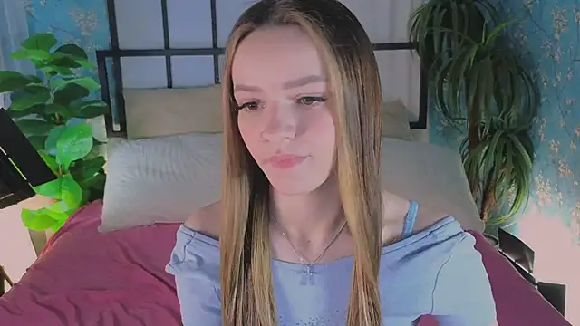 E l i z e  online show from April 23, 5:19 am