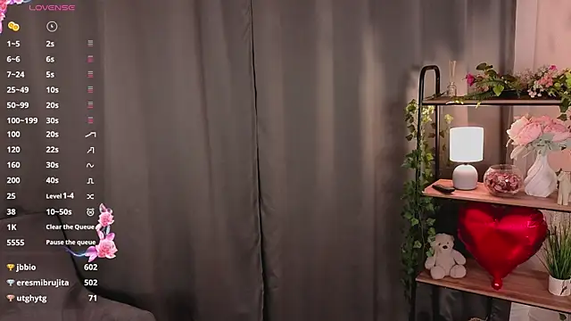 AnnieKim  online show from March 26, 3:39 pm