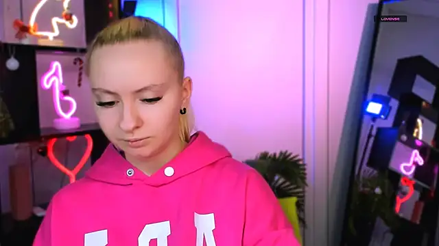 mila glow1 online show from January 8, 7:27 pm