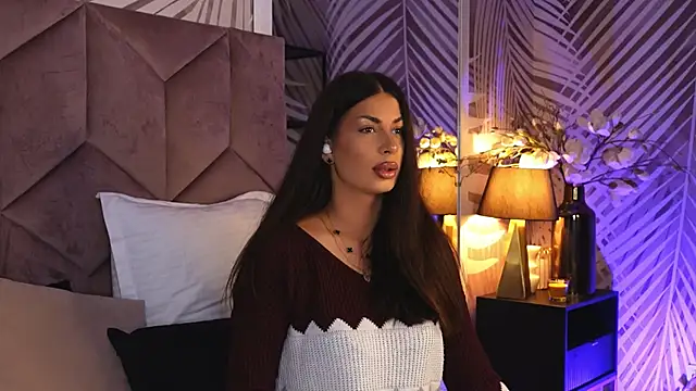 Snapshot of EvaRhea chatting on November 18, 3:45 am EvaRhea online show from November 18, 3:45 am