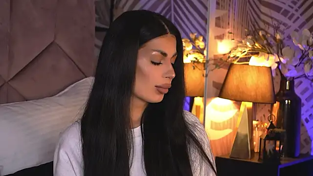 EvaRhea online show from February 6, 4:17 am