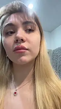 LunaMillie online show from December 22, 10:56 am