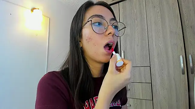 Snapshot of horny_adiction chatting on March 3, 9:42 pm horny adiction online show from March 3, 9:42 pm