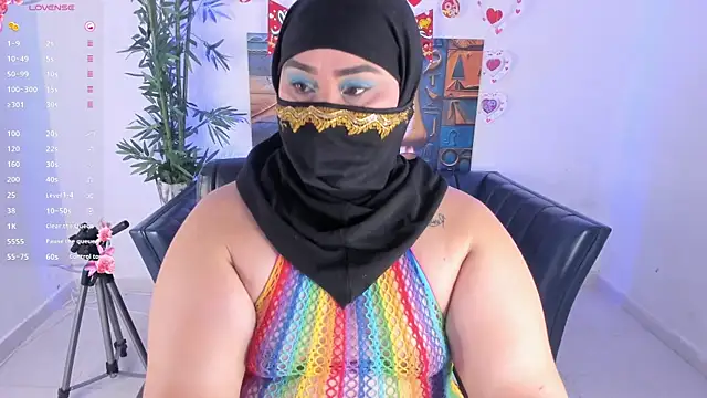Snapshot of samanee_konn chatting on May 1, 6:56 pm samanee konn online show from May 1, 6:56 pm