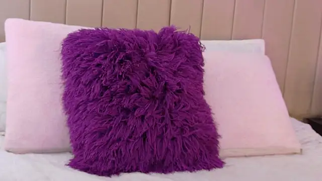 bunny nicolle online show from April 19, 7:05 pm