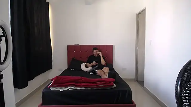 yohacriss online show from November 23, 1:33 pm