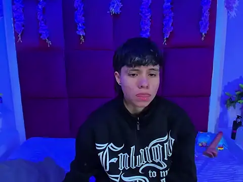 Snapshot of Bruno_Cruzz chatting on October 3, 2:52 am Bruno Cruzz online show from October 3, 2:52 am