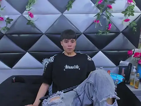 Snapshot of Bruno_Cruzz chatting on November 6, 1:50 am Bruno Cruzz online show from November 6, 1:50 am