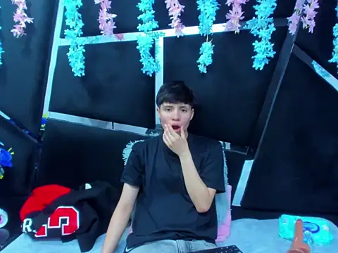 Snapshot of Bruno_Cruzz chatting on December 14, 2:28 am Bruno Cruzz online show from December 14, 2:28 am