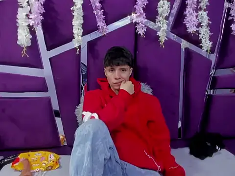 Snapshot of Bruno_Cruzz chatting on December 20, 2:29 am Bruno Cruzz online show from December 20, 2:29 am