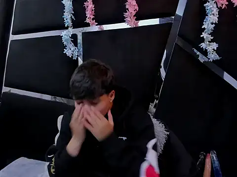 Snapshot of Bruno_Cruzz chatting on February 6, 2:27 am Bruno Cruzz online show from February 6, 2:27 am