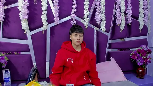 Snapshot of Bruno_Cruzz chatting on February 20, 7:10 am Bruno Cruzz online show from February 20, 7:10 am