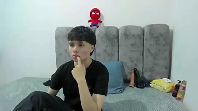 Snapshot of Bruno_Cruzz chatting on March 26, 2:39 am Bruno Cruzz online show from March 26, 2:39 am