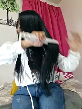 Snapshot of SofiiMilf chatting on July 24, 8:40 pm SofiiMilf online show from July 24, 8:40 pm