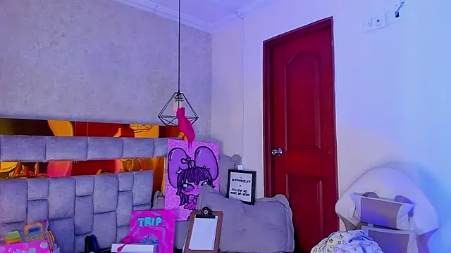 sophiievv online show from February 19, 6:48 pm