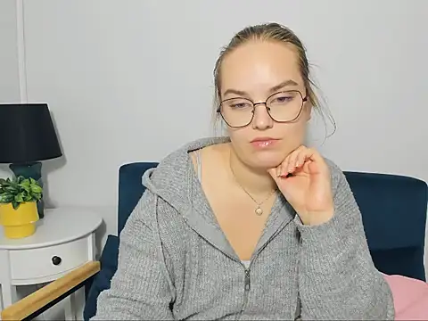 Snapshot of AliceCrazy69 chatting on October 30, 2:40 pm AliceCrazy69 online show from October 30, 2:40 pm