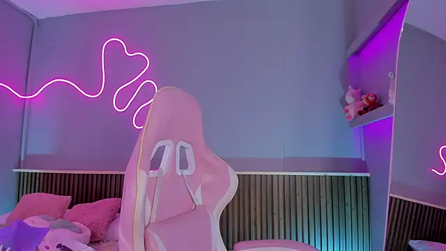 Snapshot of SammyRose_ chatting on May 27, 8:28 pm SammyRose online show from May 27, 8:28 pm