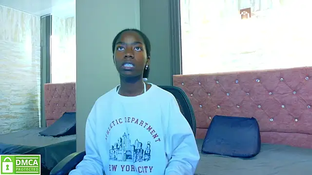 Snapshot of katia_green1 chatting on September 26, 5:50 pm katia green1 online show from September 26, 5:50 pm