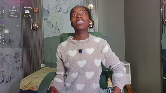 Snapshot of katia_green1 chatting on November 3, 12:06 pm katia green1 online show from November 3, 12:06 pm