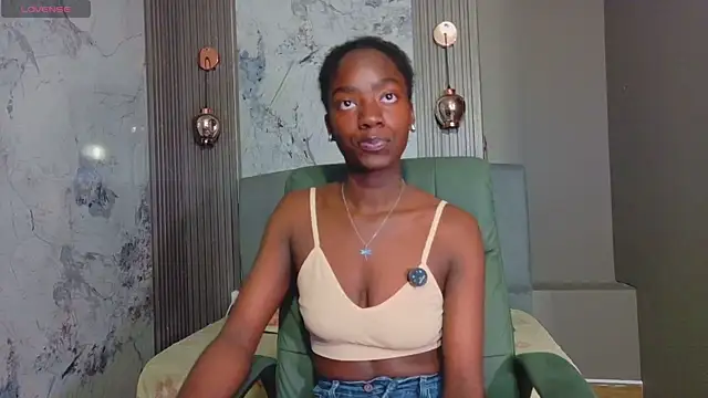 Snapshot of katia_green1 chatting on November 13, 11:53 am katia green1 online show from November 13, 11:53 am