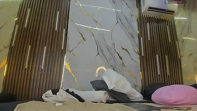 VictoriaDuart online show from December 20, 7:54 pm