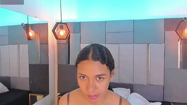 VictoriaDuart online show from February 25, 9:02 pm