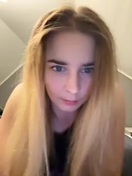 ellieen online show from November 9, 9:57 pm