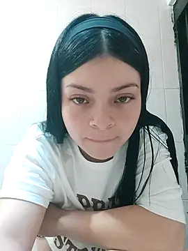 Snapshot of LunaJacobs chatting on November 10, 9:47 pm LunaJacobs online show from November 10, 9:47 pm