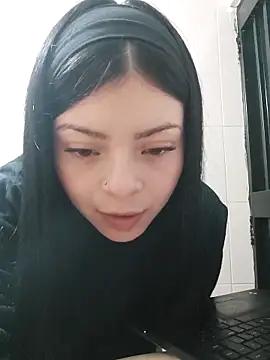 LunaJacobs online show from December 19, 1:01 am