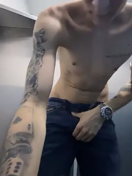 Snapshot of Luck__090 chatting on March 24, 2:16 am Luck 090 online show from March 24, 2:16 am
