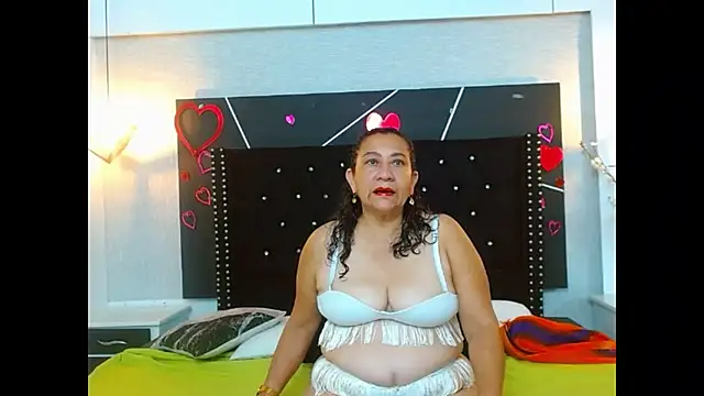 Snapshot of Lindacoopers chatting on September 22, 11:45 am Lindacoopers online show from September 22, 11:45 am