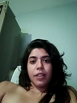 Snapshot of Maricamposs chatting on October 31, 12:44 am Maricamposs online show from October 31, 12:44 am