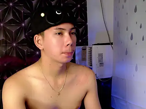 ursweet jade online show from October 28, 10:52 am