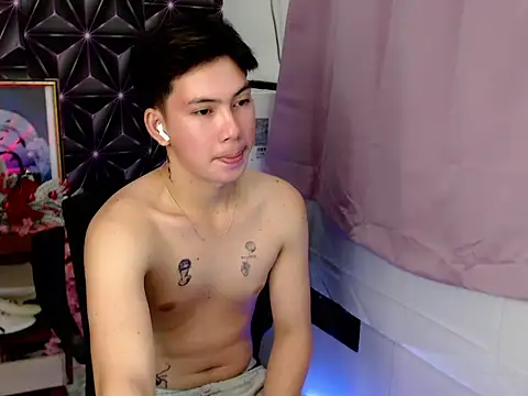 ursweet jade online show from November 28, 10:40 am