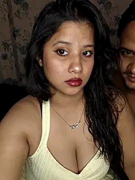 priyaverma00 online show from June 9, 5:02 pm