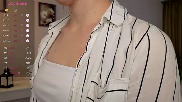 JuliannaWenger online show from September 14, 5:23 pm