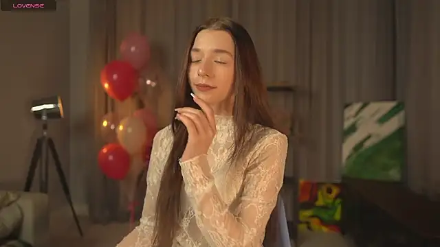 Snapshot of RoxieBolich chatting on October 14, 3:02 pm RoxieBolich online show from October 14, 3:02 pm
