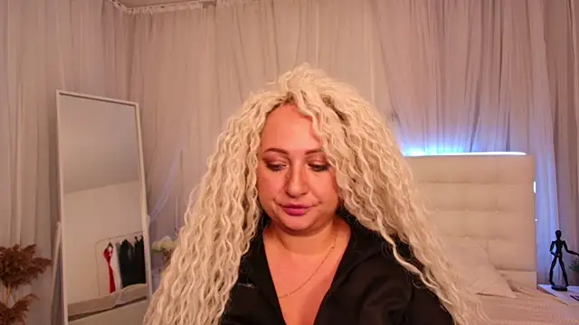 Snapshot of Lilit_1Love chatting on October 2, 4:25 pm Lilit 1Love online show from October 2, 4:25 pm