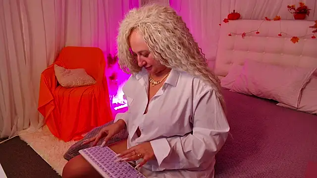 Lilit 1Love online show from October 29, 4:20 pm