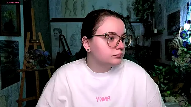 Snapshot of KatrinClark chatting on September 13, 4:18 pm KatrinClark online show from September 13, 4:18 pm