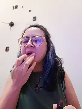 LylaVixxen online show from April 25, 6:38 pm