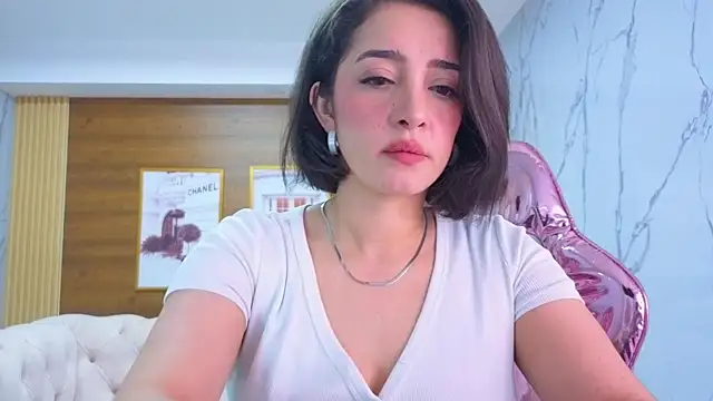 Snapshot of sara_lopez_s chatting on June 20, 1:47 pm sara lopez s online show from June 20, 1:47 pm