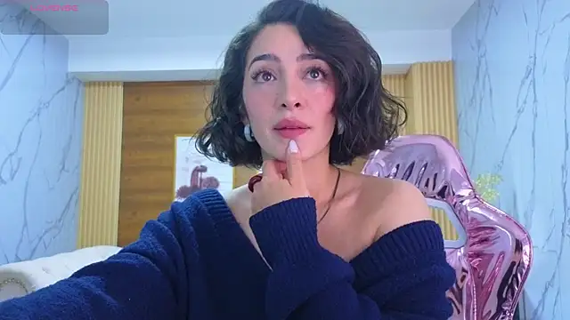 Snapshot of sara_lopez_s chatting on June 25, 1:37 pm sara lopez s online show from June 25, 1:37 pm