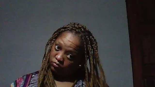 Yellobonepussy online show from September 9, 3:44 pm